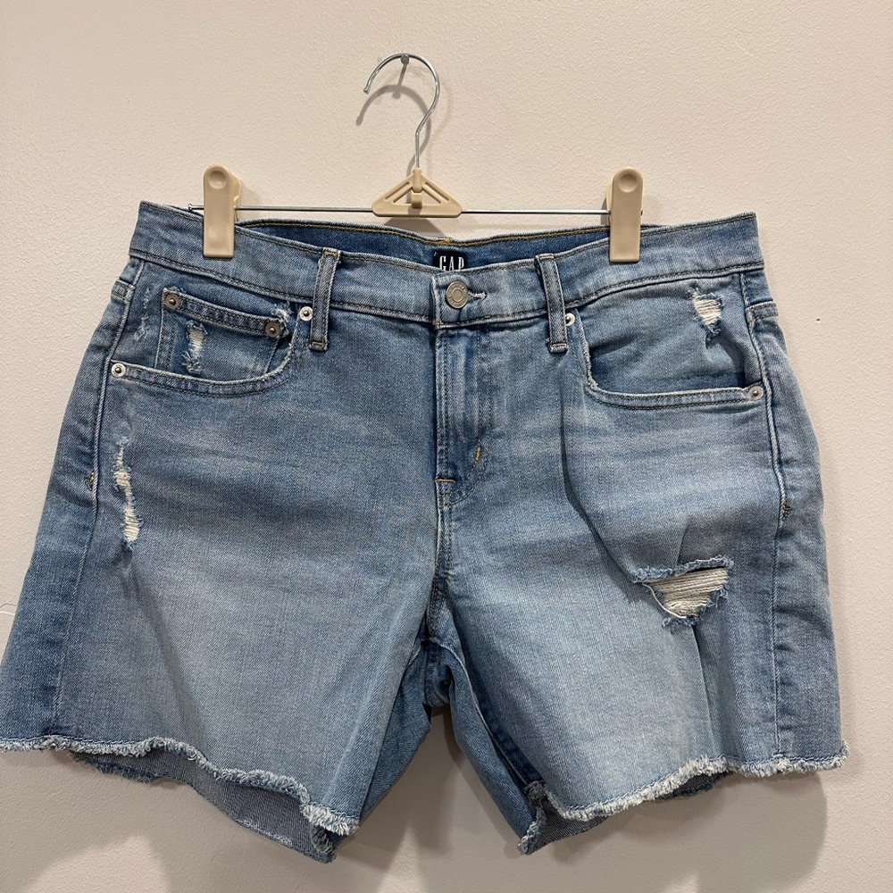 Gap shorts. Distressed. Size 29. 5” length.